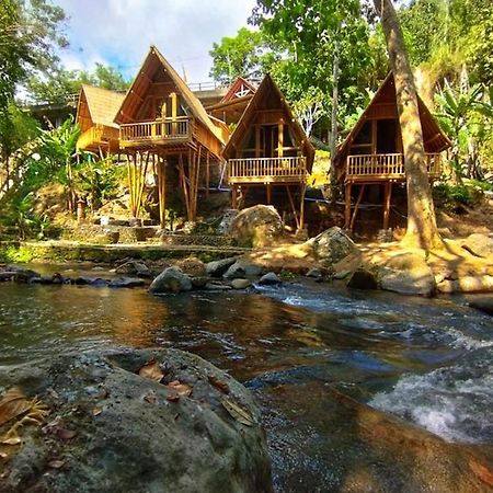 Aksha Riverside Ubud Tampaksiring Exterior photo