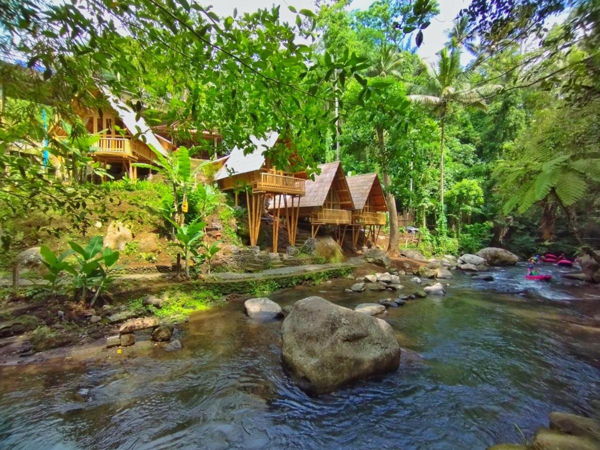 Aksha Riverside Ubud Tampaksiring Exterior photo