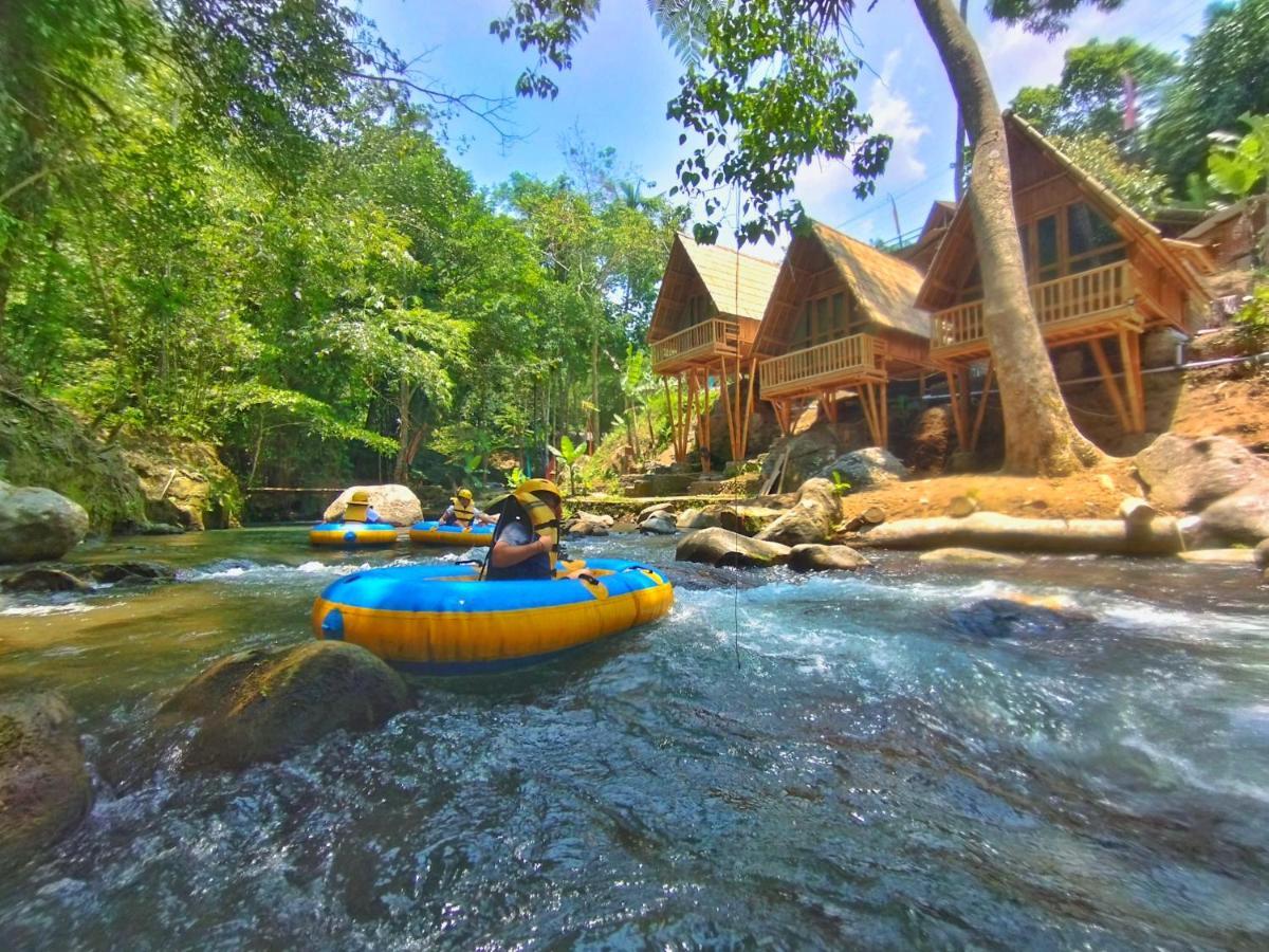Aksha Riverside Ubud Tampaksiring Exterior photo