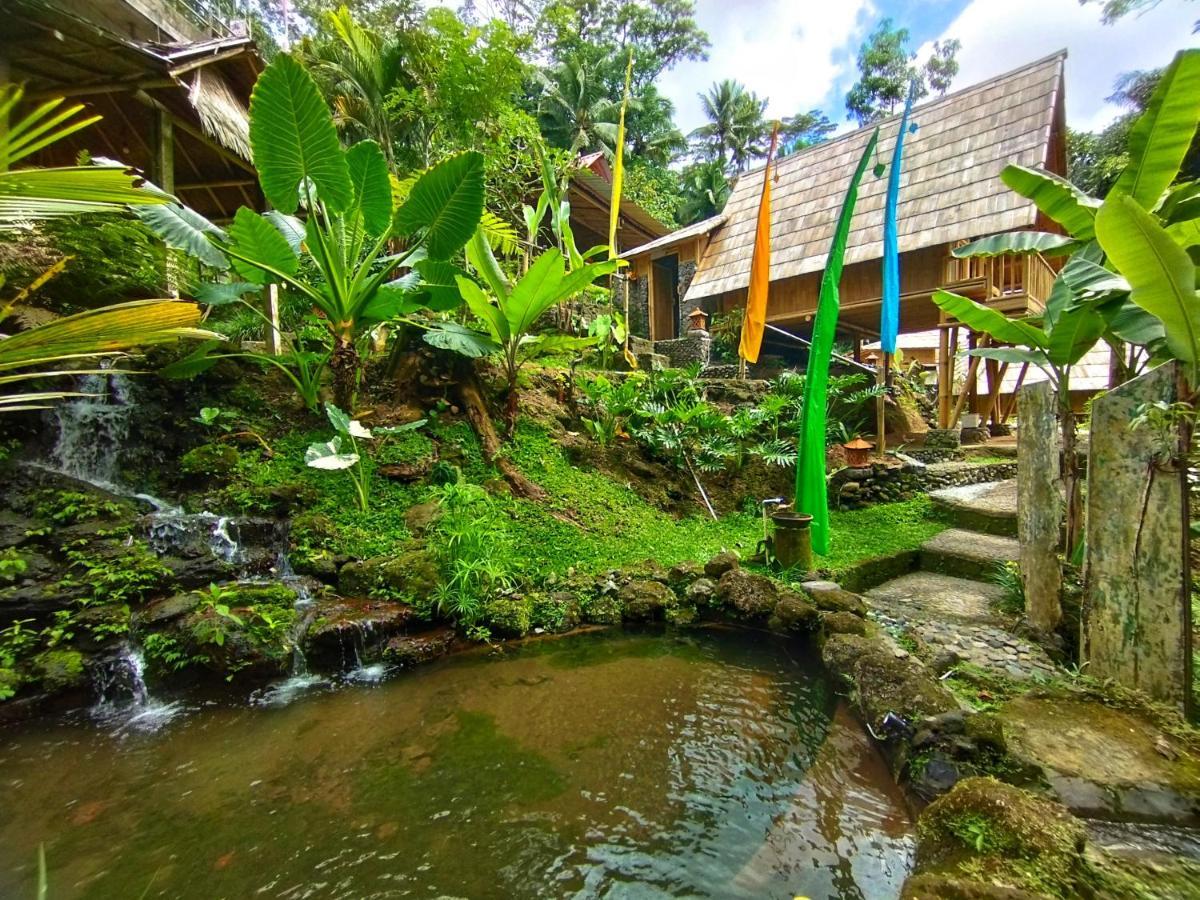 Aksha Riverside Ubud Tampaksiring Exterior photo